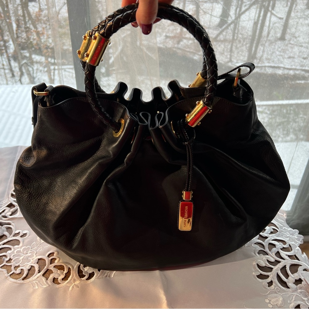 Michael Kors Colection Skorpios hobo amazing black bag. Unique. Beautiful design